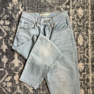 Levi light-wash Tapered Jean